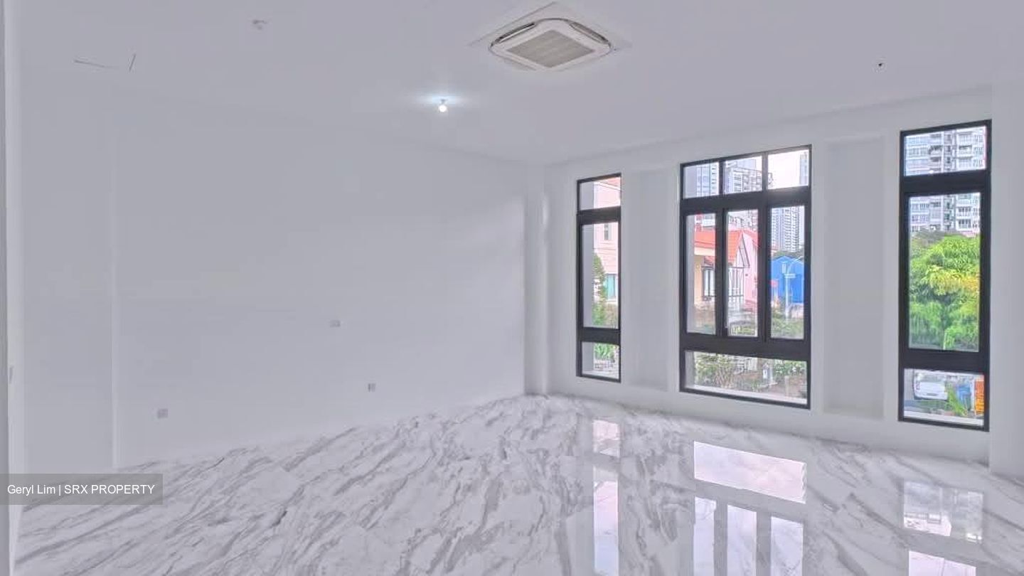 Keng Lee Road (D8), Terrace #589395661